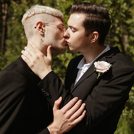 Kiss