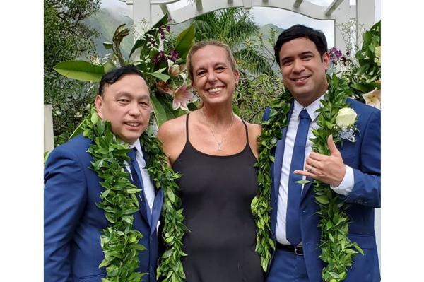 Simple Oahu Weddings